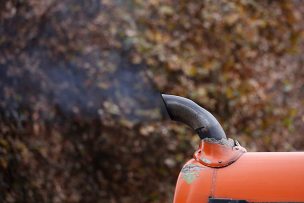 Unión Europea prohibirá venta de autos a combustión e híbridos desde 2035
