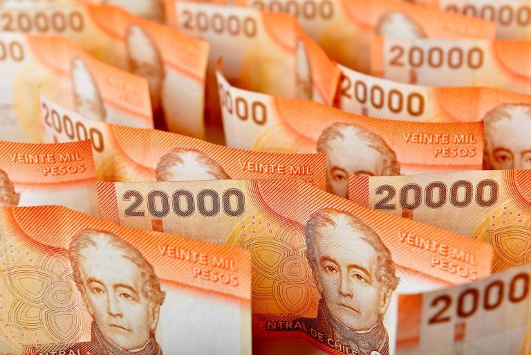 Hasta $58 mil mensuales: conoce cómo funciona el Bono Base Familiar en Chile