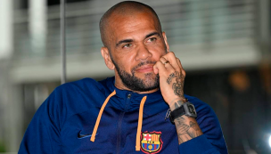 Recluso cuenta intimidades de Dani Alves en la cárcel: “Él cree que va a seguir dentro”