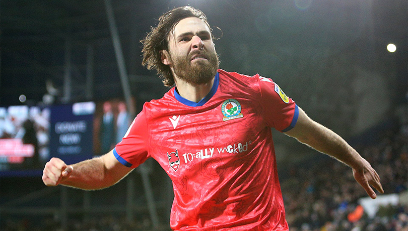 Ben Brereton marca un golazo de tiro libre en empate de Blackburn Rovers