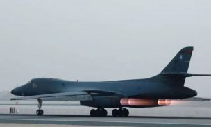 EEUU realiza maniobras con un bombardero con capacidad nuclear en respuesta al lanzamiento de misil norcoreano