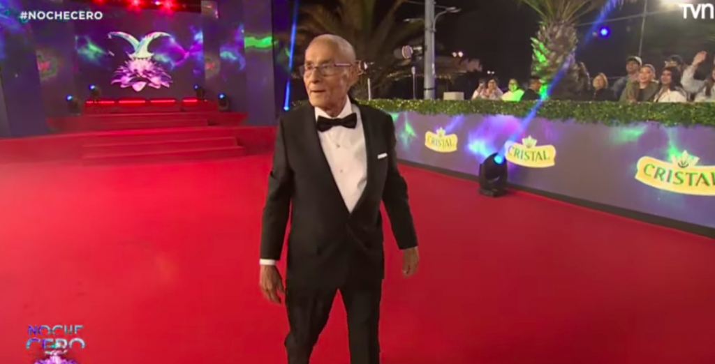 “Qué caballero más encantador”: Sergio Chamy causa furor tras su paso por la alfombra roja del Festival de Viña del Mar