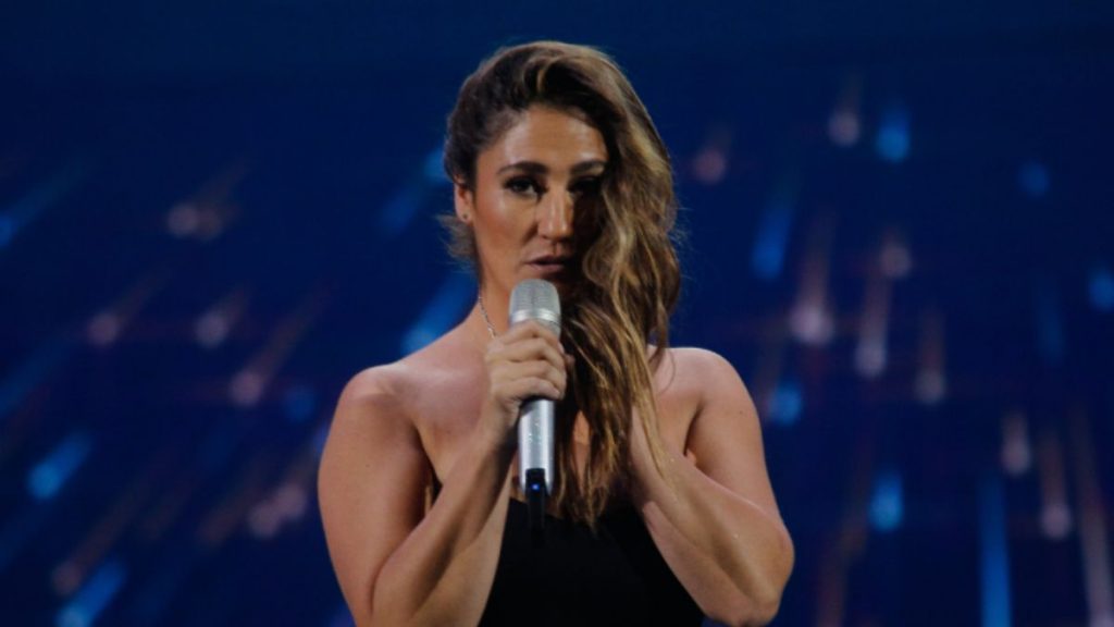 “No fue un error”: Belén Mora explicó por qué continuó su presentación en Viña a pesar de las pifias