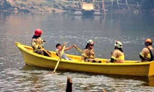 Niño de 13 años trasladó a Bomberos en su barcaza para que combatan incendios forestales