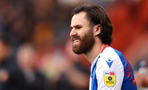 Preocupación en La Roja: Ben Brereton se lesiona en el Blackburn Rovers