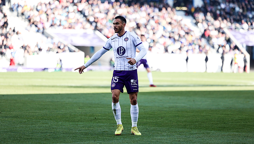 Toulouse se impone a Rennes en la Ligue 1 con Gabriel Suazo como titular