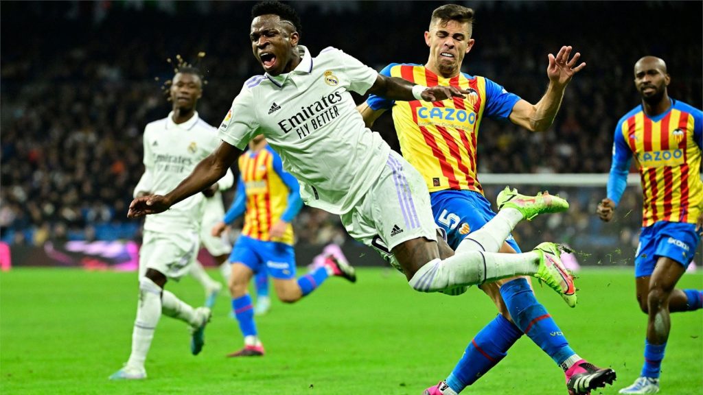 Gabriel Paulista se disculpa con Vinicius: “No fue nunca mi intención hacerle daño”