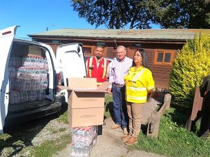 SOFO dona 8 mil botellas de agua y dos mil barras de cereal a brigadistas de CONAF y bomberos de La Araucanía