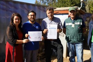 Valenzuela visitó centro de rescate de animales afectados por incendios y entregó recursos