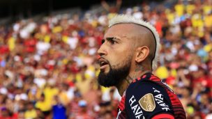 El complicado presente de Vidal en Brasil: críticas, pocos minutos de juego y un día de furia