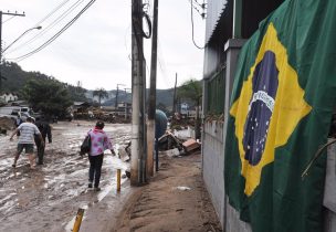 Aumentan a 65 los muertos por las lluvias torrenciales en Brasil