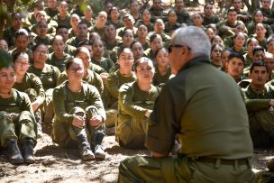 General Yáñez visitó a Carabineros alumnos en Curacaví: 