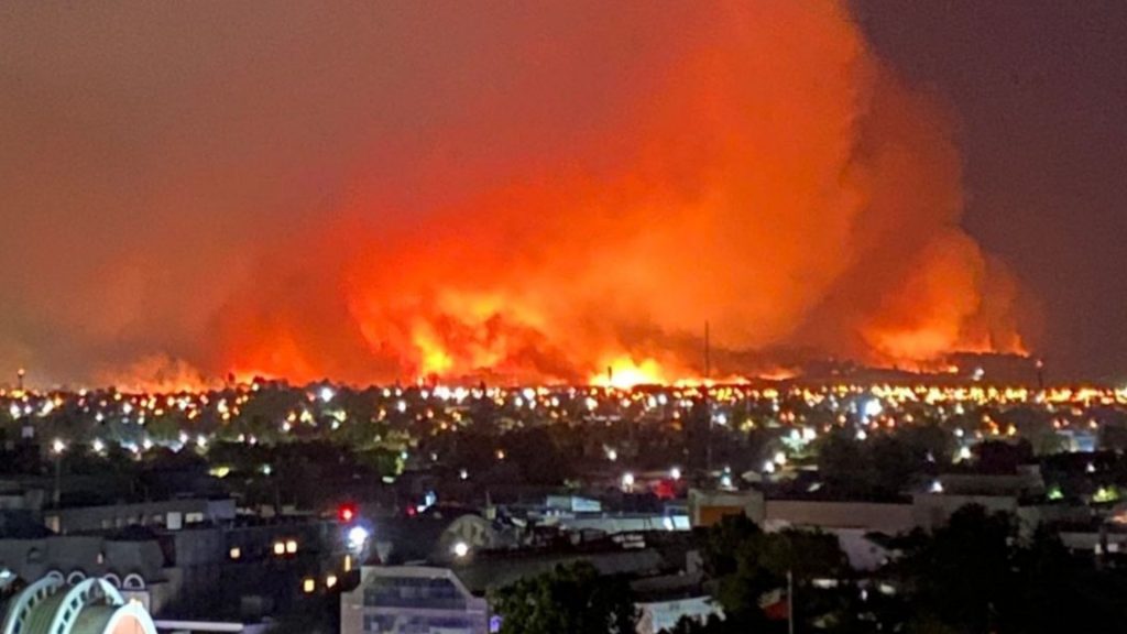 Senapred amplió alerta roja en Chillán y llamó a evacuar la zona por incendio forestal