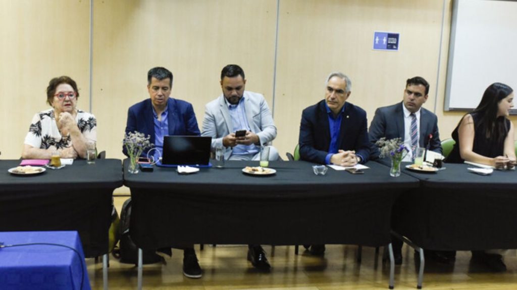 Asociación de Isapres respalda a Colmena y acusa al Gobierno de no tener respuesta ante crisis