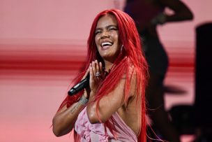 Sabor colombiano: Karol G abrió la jornada festivalera con su reggaetón