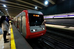 Metro de Santiago informó interrupción de servicio en Línea 4