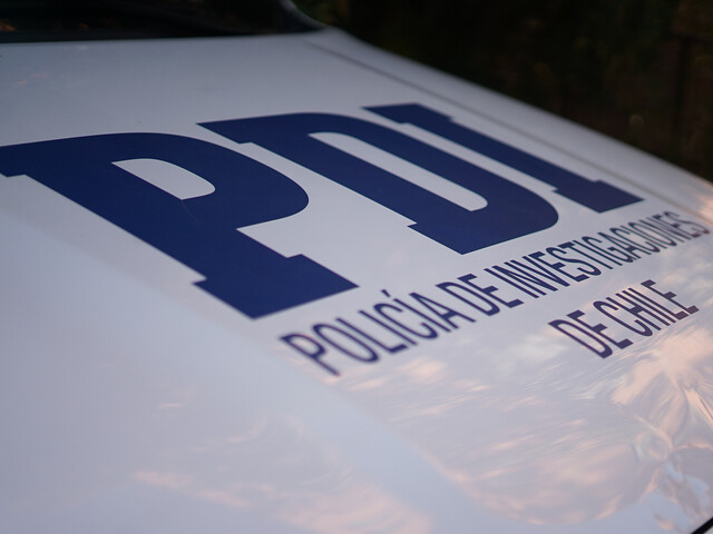 Encuentran un hombre muerto en autopista de Huechuraba: Estaba amarrado de pies y manos