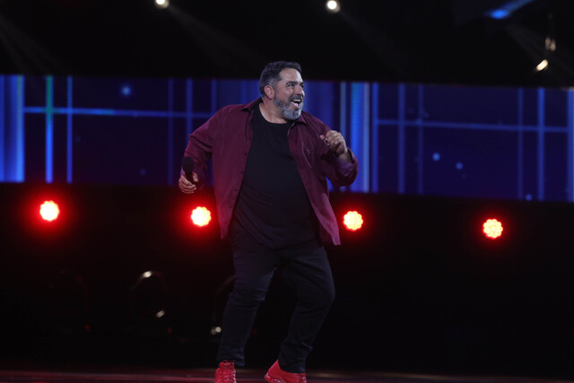 “Dos churrascos”: Rodrigo Villegas bromeó con el atuendo de Martín Cárcamo