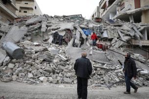 Aumentan a casi 1.900 los muertos tras terremoto entre Turquía y Siria