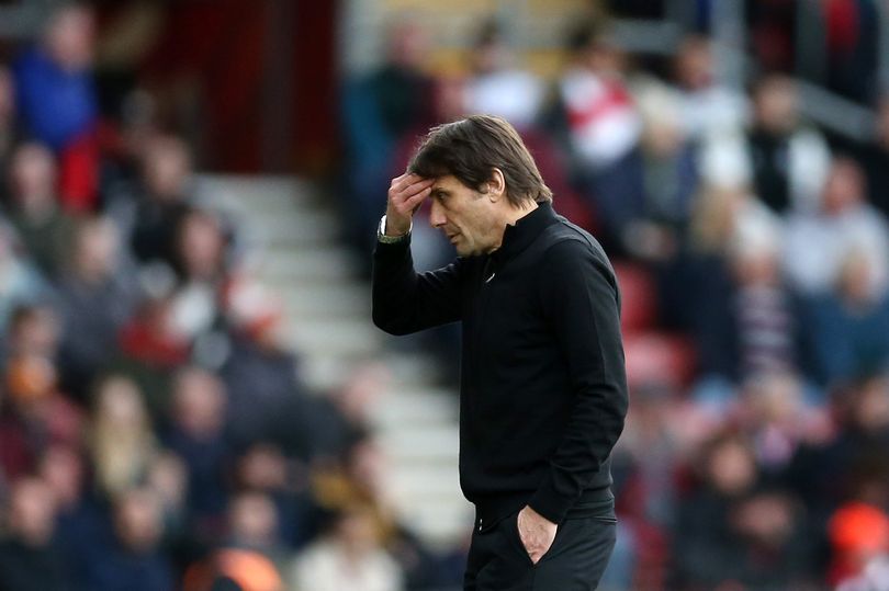 El vestuario del Tottenham se alza contra Conte tras polémicas declaraciones