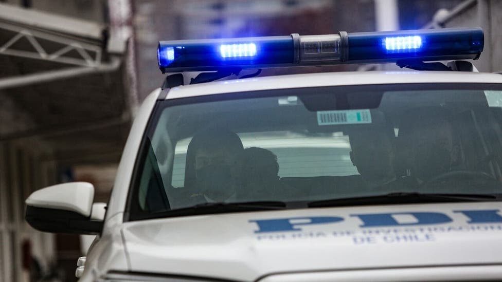 Falsos detectives irrumpen en domicilio e intimidan a residentes con armas de fuego