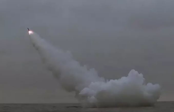 Corea del Norte lanza un nuevo misil balístico hacia el mar de Japón