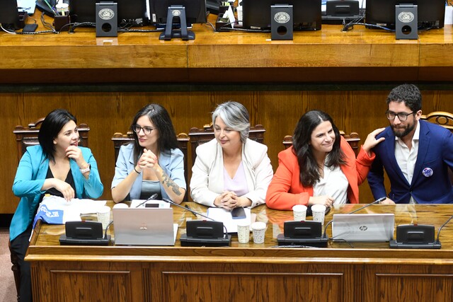 Senado aprobó de forma unánime el proyecto de 40 horas y pasa a tercer trámite
