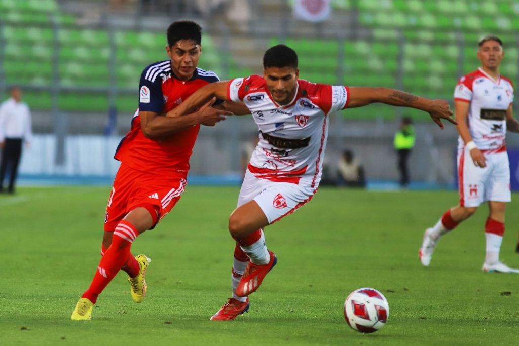 La U se enreda ante el colista Copiapó y solo consigue un empate en Valparaíso