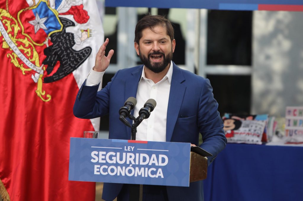 Presidente Boric aseguró que ideas de sexto retiro y autopréstamo son “pan para hoy y hambre para mañana”