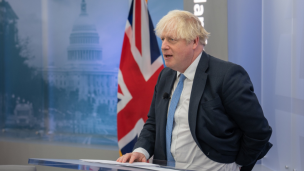 Boris Johnson reconoce que mintió al Parlamento, pero sin saberlo, sobre las fiestas en pandemia en Dowing Street