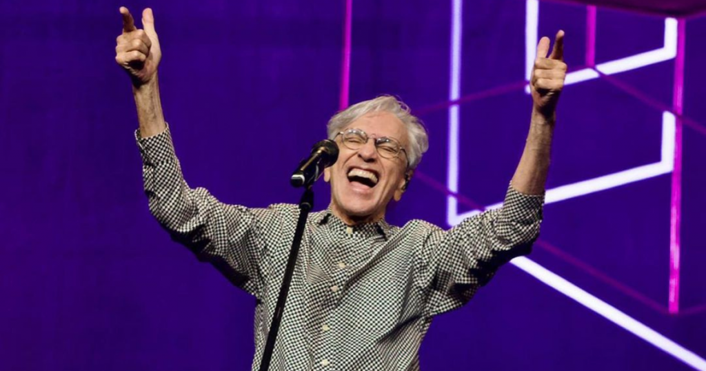 Caetano Veloso regresa a Chile y presentará su show “Meu Coco” en el Teatro Municipal de Santiago