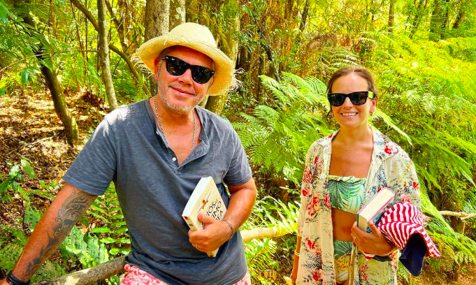 “Hermosa familia”: José Miguel Viñuela compartió tierna postal del primer día de clases de sus hijos
