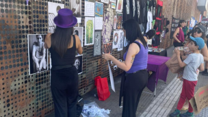 Cientos de personas y organizaciones feministas comienzan a reunirse en la Alameda para conmemorar el 8M