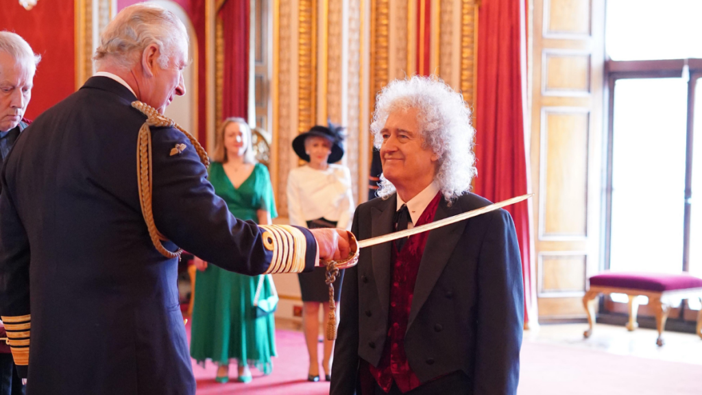 “Muchas felicidades Sir Brian”: Guitarrista de Queen es nombrado caballero por el Rey Carlos III de Inglaterra