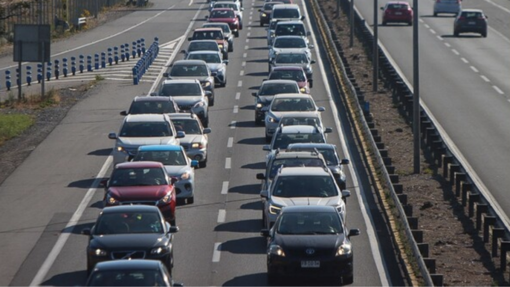 Revisa los 30 puntos críticos de las autopistas en este “súper lunes” que informó el MOP