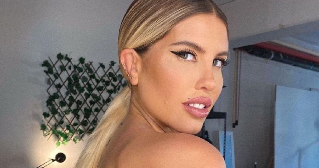“¿Por qué están tan mal vestida?”: Coté López respondió a odioso mensaje por su look en Europa