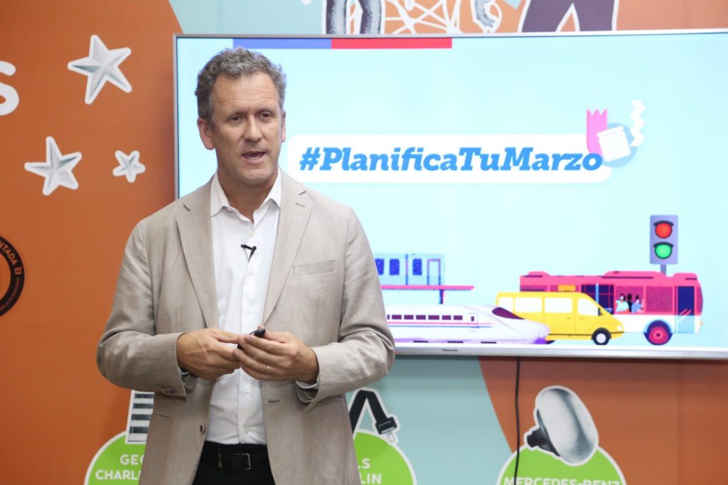 Ministro Muñoz y posible alza en transporte público: “El segundo semestre veremos según evoluciona la economía”