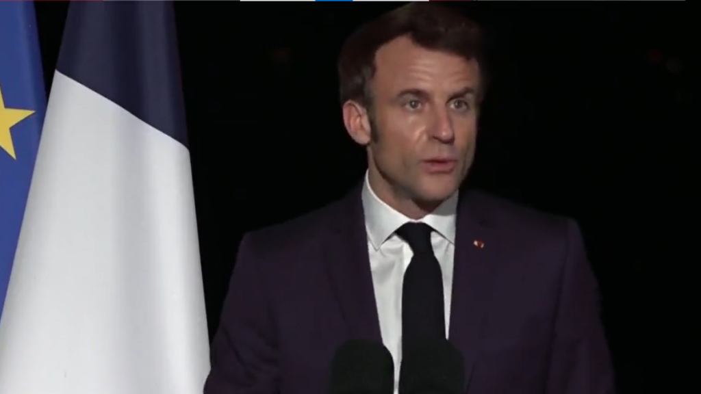 Francia: Macron insiste en que la reforma de las pensiones es “necesaria” y confía que entre en vigor este año