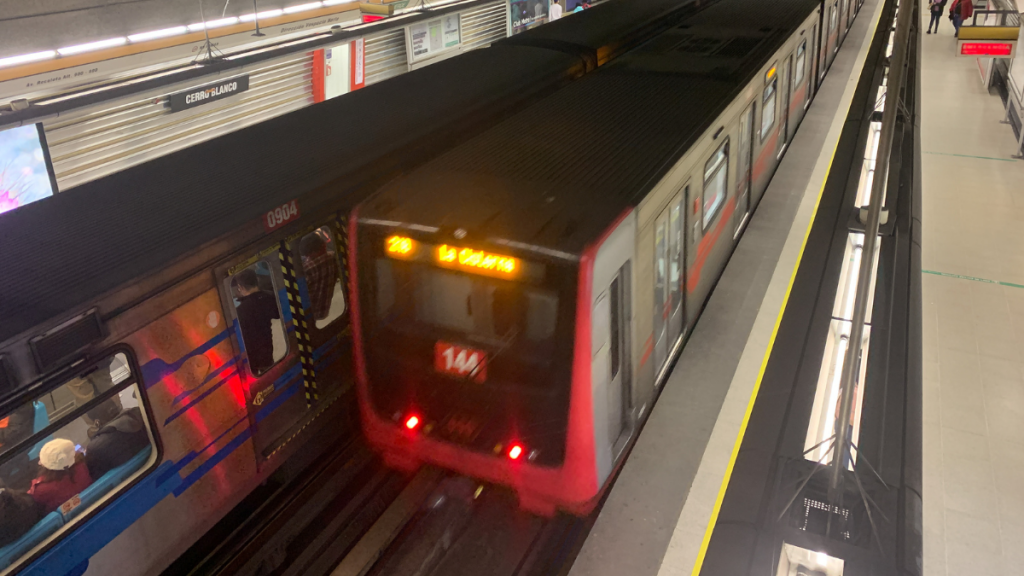 Metro restablece servicio en Línea 5