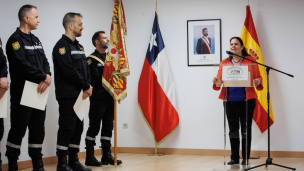 Ministra Maya Fernández condecora a la UME de España por su apoyo en la lucha contra los incendios forestales