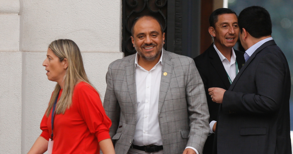Ávila dice estar disponible para presidir RD tras dejar el Mineduc: “Podríamos armar una lista única”
