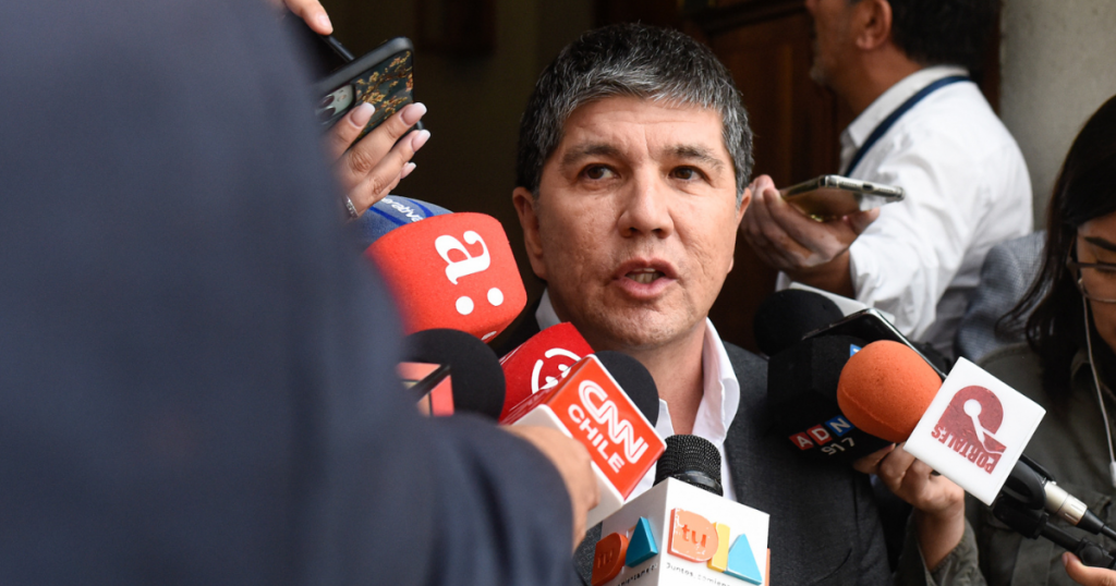 Subsecretario Monsalve admite que el Presidente Boric tuvo “a la vista todos los antecedentes respecto a los indultos”