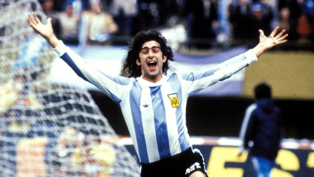 Mario Kempes le responde a De Paul: “Hay que tener los pies sobre la tierra y respetar”