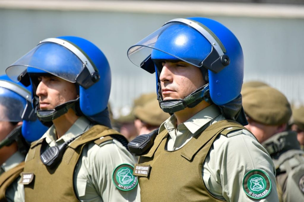 Medida de modernización: Cascos azules en Carabineros debutan en el Día del Joven Combatiente