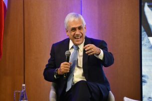 Expresidente Piñera apuntó a la izquierda de 