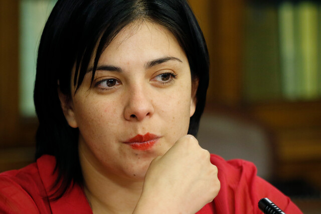 Karol Cariola: “Un cambio de gabinete debe poner en el centro el bienestar del país”