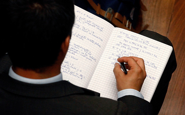 RAE recupera la tilde al adverbio ‘sólo’ después de eliminarla en 2010