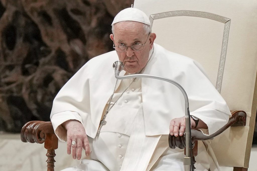 Papa Francisco defiende a Juan Pablo II: “Son suposiciones sin fundamento”