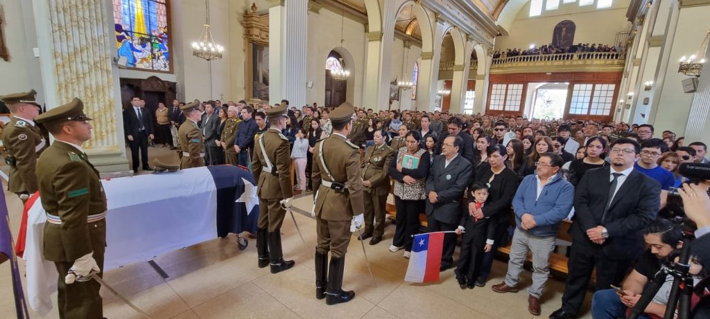 Multitud despide al cabo Daniel Palma en Catedral de Rancagua