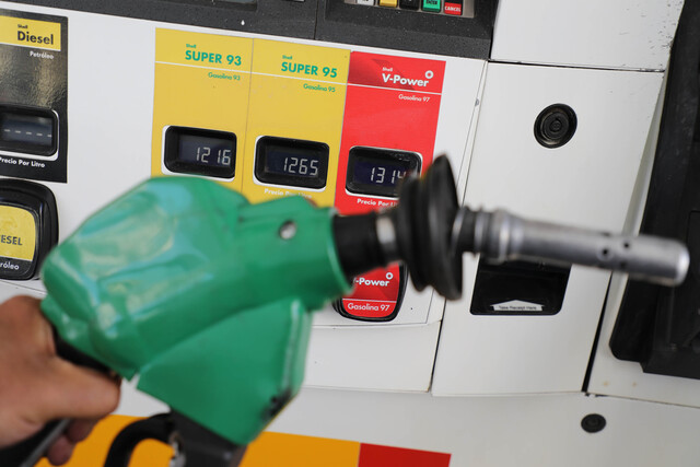 Diputados UDI manifiestan su rechazo a nuevo impuesto específico de los combustibles